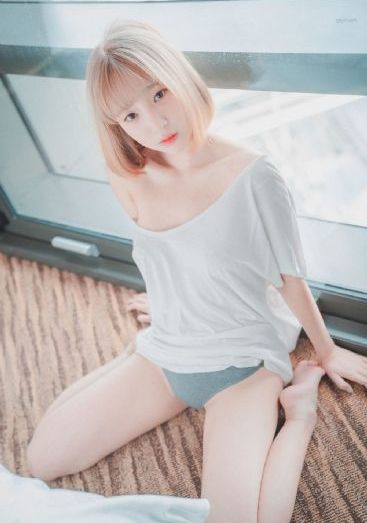 偷情女子掉下楼-我不卡欧美在线观看